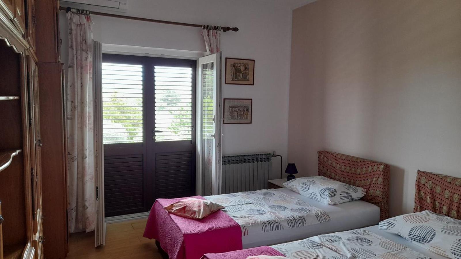 Family Apartment Tonko With King'S Bed Matulji Bagian luar foto